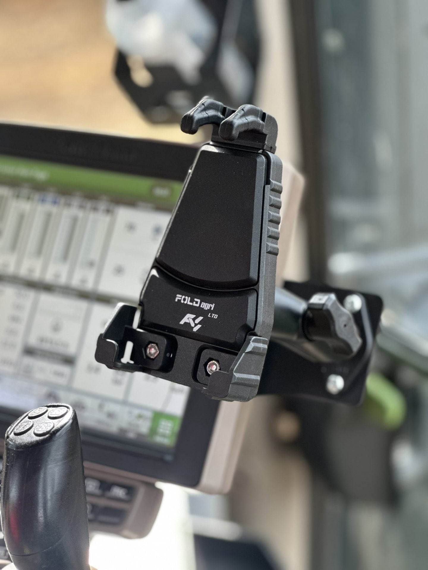 Tractor Easy-Grip Phone Holder